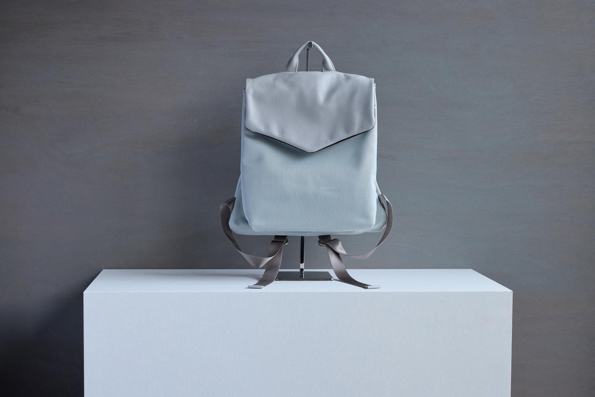 〈special price〉ポリエステルスクエアリュック(M) | 2枚目