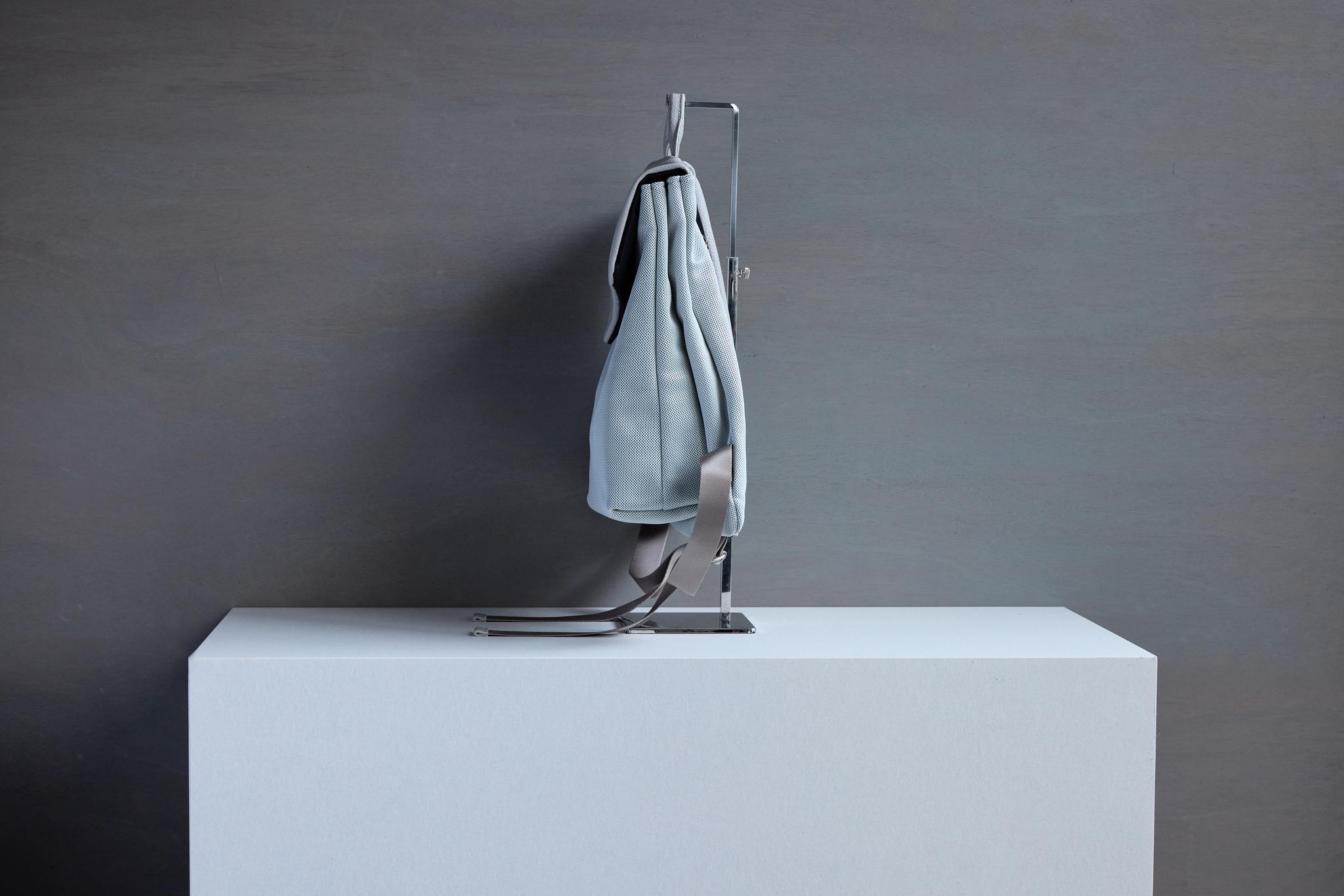 〈special price〉ポリエステルスクエアリュック(M) | 4枚目