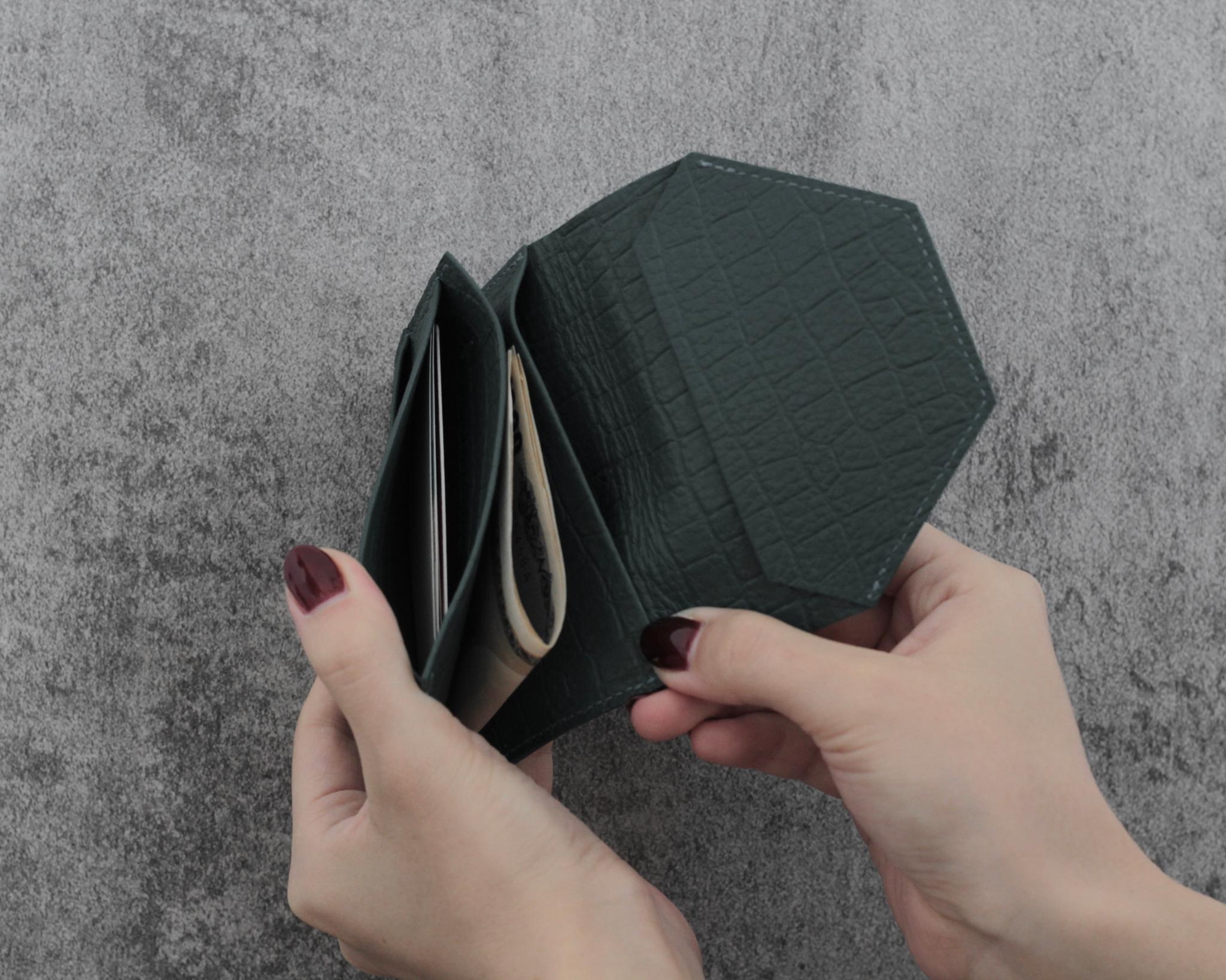 EC限定　small wallet【クロコ型押しシルバー】 | 9枚目