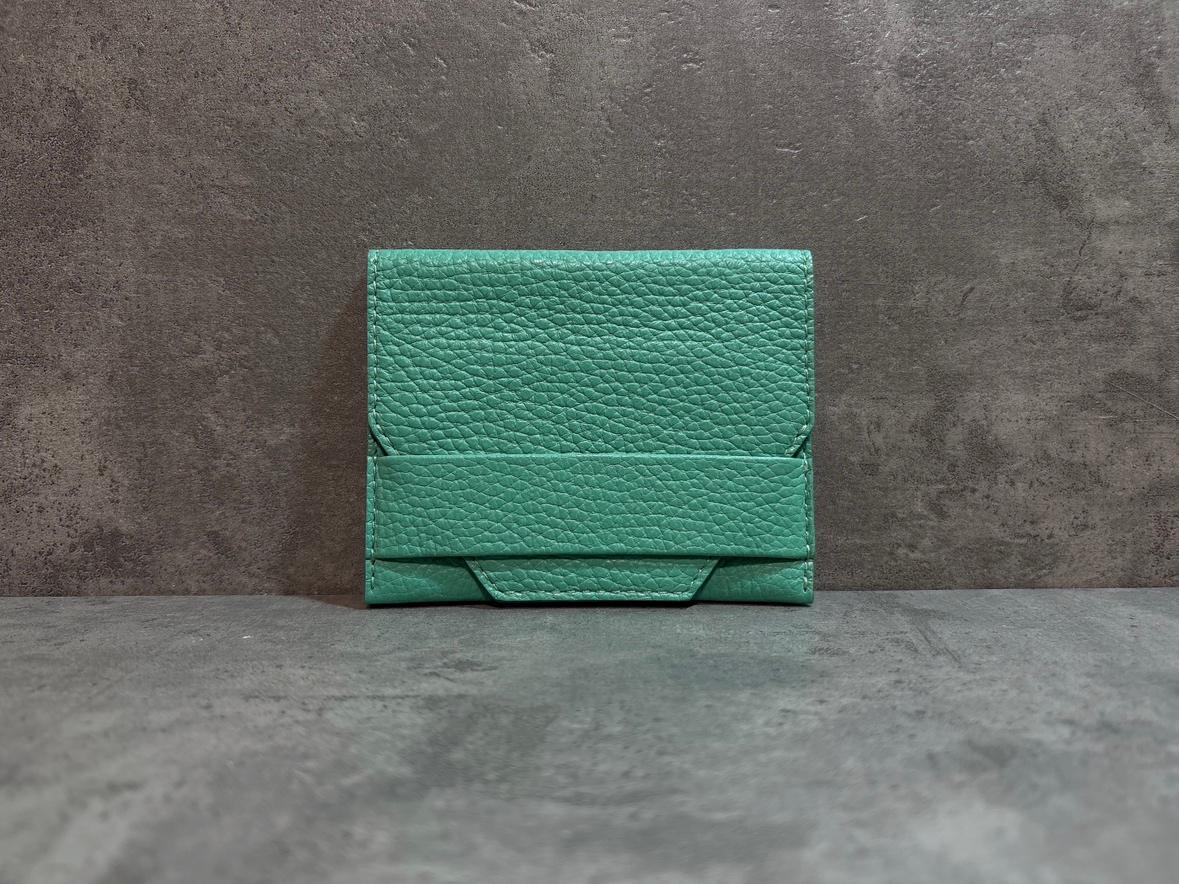 small wallet【シボ革/ライトグリーン】1枚目の画像