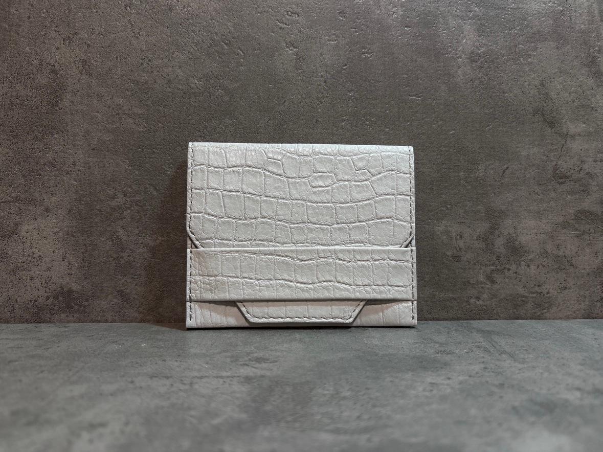 small wallet【クロコ型押し/ライトグレー】1枚目の画像