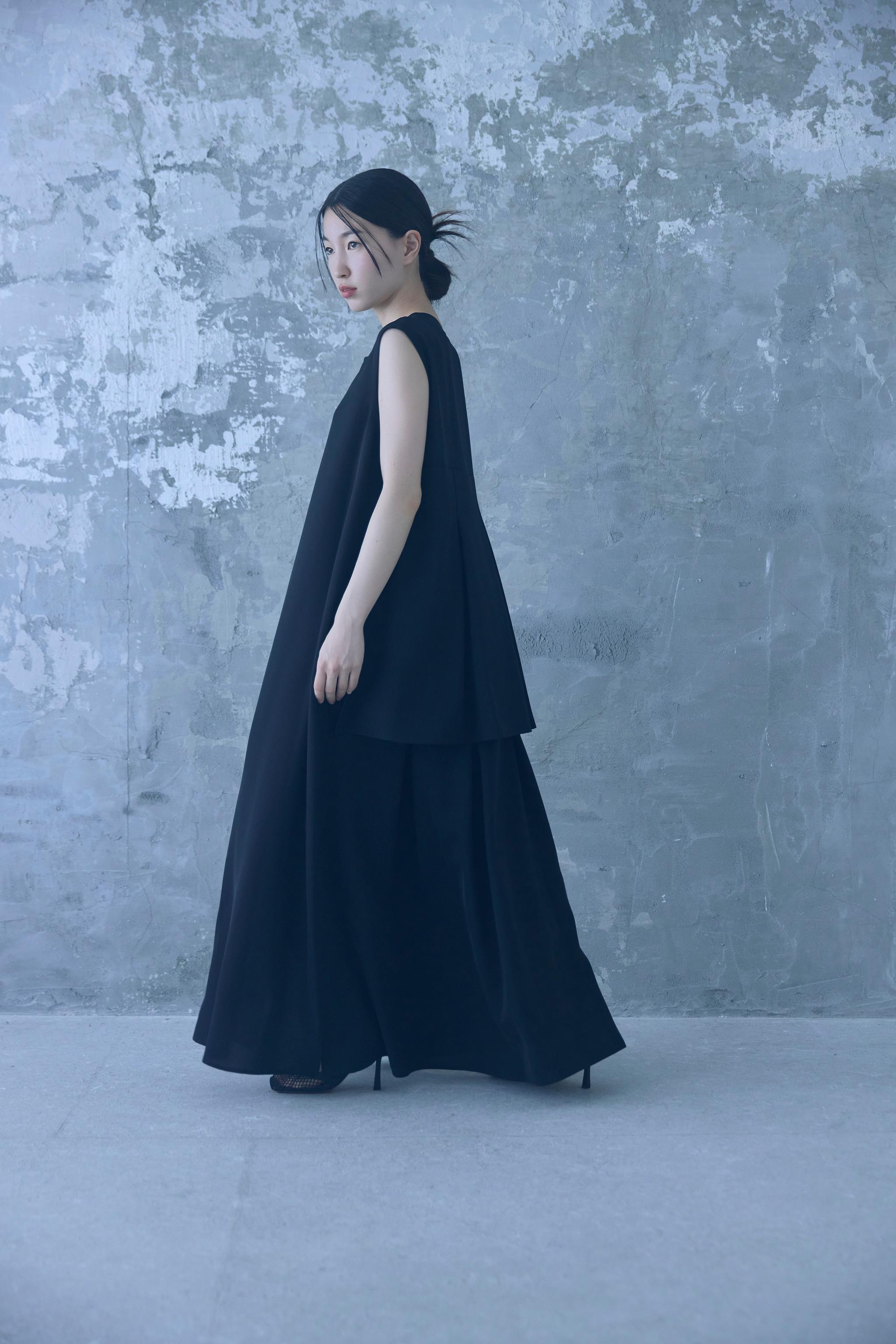 バックフレアワンピース